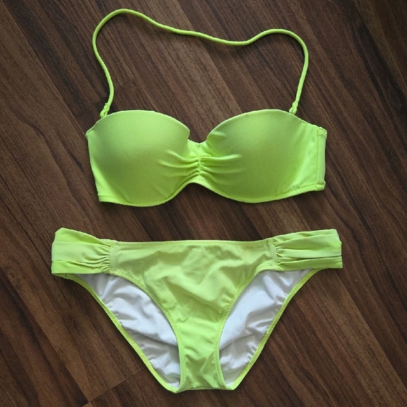 Victoria's Secret Bright Green Bandeau Bikini Matching Bottom Size M / 34C - Picture 1 of 5